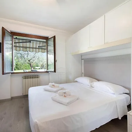 Apartment Zoe San Felice del Benaco